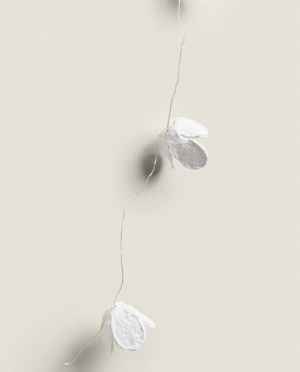 PAPIER-MCH FLORAL CHRISTMAS LIGHT GARLAND