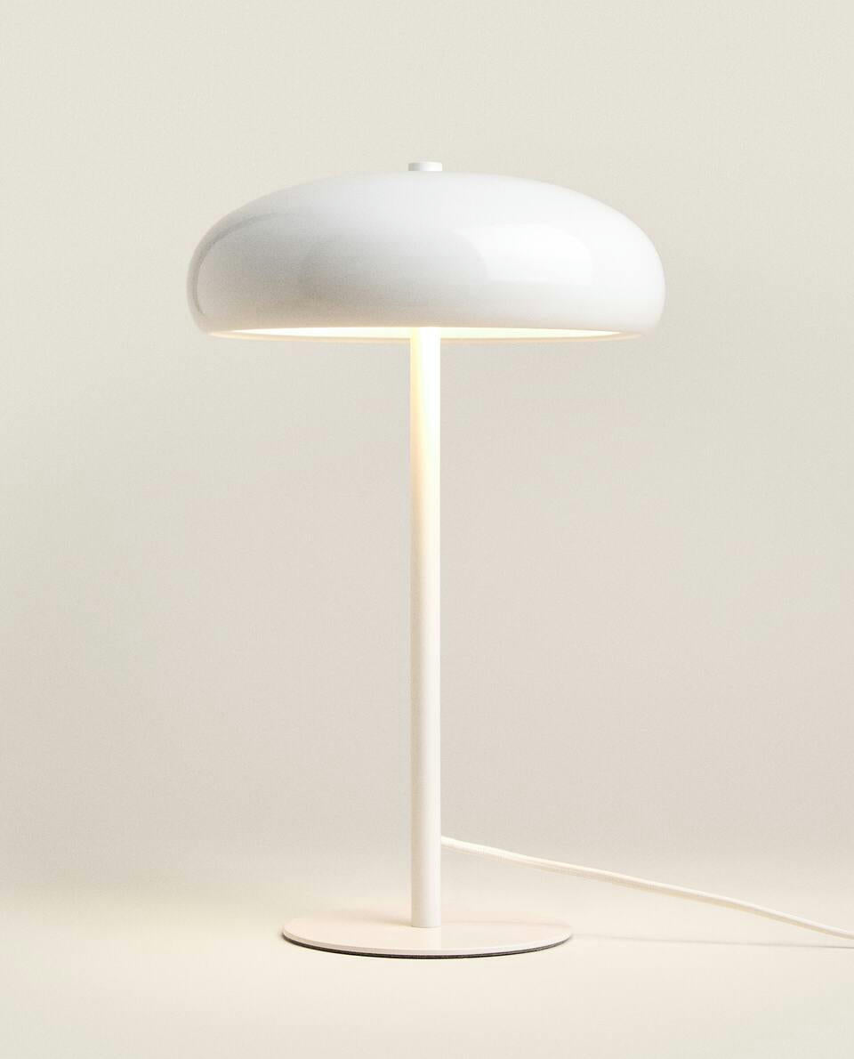 LARGE MONOCHROME LAMP