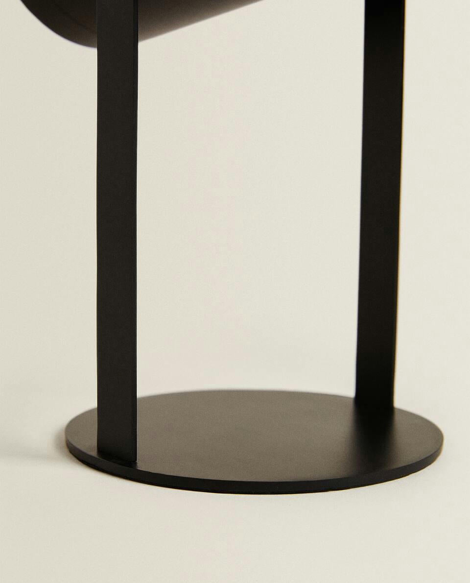 USB RECHARGEABLE SPOTLIGHT